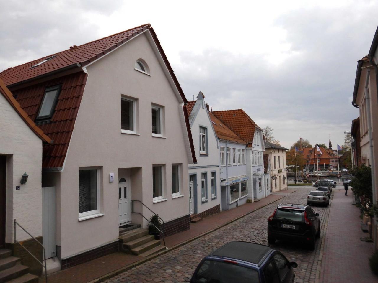 Villa Haus Am Hafen Neustadt in Holstein Exterior foto